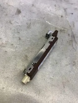 Antennförstärkare OEM 83A035225 för Audi Q3 (F3)