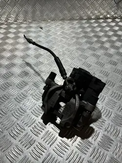 Vasen takajarrusatula VW T-ROC 272mm OEM 5Q0615423E