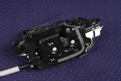 Höger Framdörrslås VW AMAROK 5N2837016E 2.0L Diesel