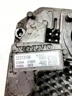 Ordinateur de boîte Volvo XC40 OEM 28137457