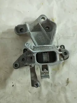 Vaihteiston kiinnike Chevrolet Cruze 1.4