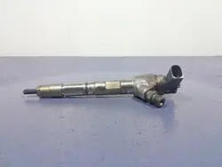 OEM 04L130277AE Polttoainesuutin Skoda Superb III