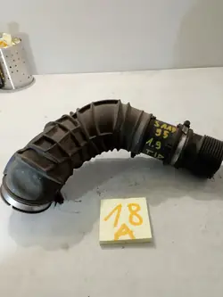Saab 9-5 1.9 TiD Intercooler Imuputki OEM 55558781