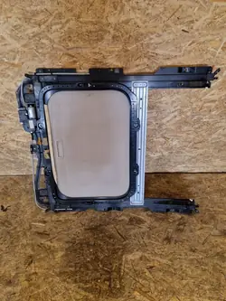 Ford Fusion II schuifdak OEM DS73F502B98A - Compleet