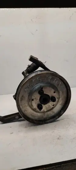 Pompe de direction assistée d'occasion OEM 7095571 A6 C5 2.4 V6