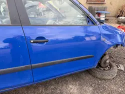 Porta dianteira direita SKODA FABIA II OEM 4590