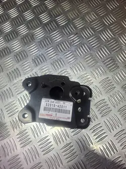 Toyota RAV 4 (XA40) 2015 Takapuskuri Vahvistus