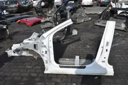 KIA CEED III Vasen etupilari OEM 155 - Käytetty