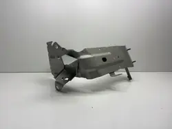 Support de garde-boue avant gauche Audi Q7 4M OEM 4M0821131F