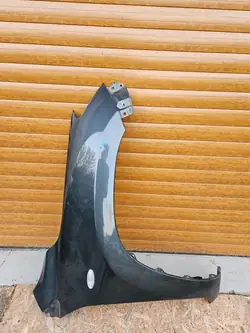 TOYOTA RAV4 06-09 Paraurti Anteriore Destro 1E0