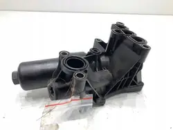 Öljynsuodattimen Pohja OEM 05L115389AF Skoda Octavia IV