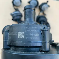 Pompe à eau OEM 210100497R pour Trafic III/IV 2.0 DCI