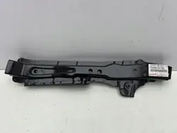 Reforço dianteiro esquerdo Toyota OE 2009-2018