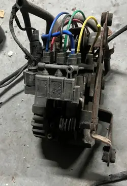 Compresseur de suspension BMW OEM 6861882 Occasion