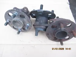 Mozzo posteriore Toyota Yaris III ABS