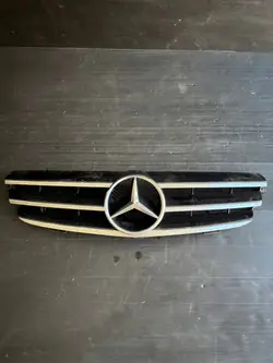 Kylargrill Atrapa Chłodnicy OEM MERCEDES CLK220 2009