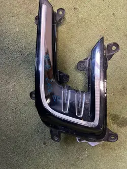 Halogen DRL Vasen OEM 255102 VW Passat B8:lle