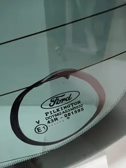 Vitre Arrière Ford OE 3575B - Teintée d'Origine