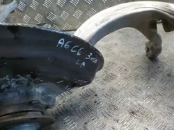 Audi A6 C6 3.0 TDI vänster framhjulsnav OEM AUDI A6 C6 ZWROTNICA L.P.