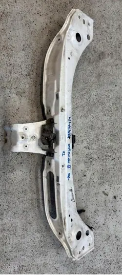 Etupuskuri vahvistus Mitsubishi Outlander 2