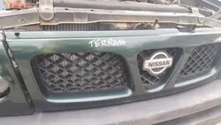 Calandre Grille pour Nissan Terrano II 2 Occasion OEM