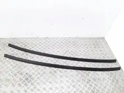 Acabamento de para-lamas Citroen C3 OEM 18379B01 - Lado passageiro