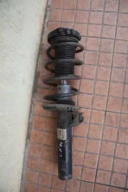 Ammortizzatore McPherson sinistro VW Passat B6 2.0 TDI