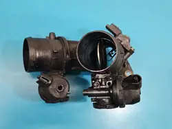 Corps de papillon OEM 9646846380 pour Peugeot 407 2.0 HDI