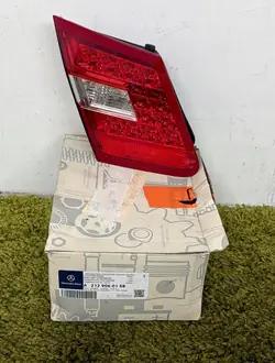 Linker Achterkleplamp Mercedes E 212 W212 Sedan 09-13