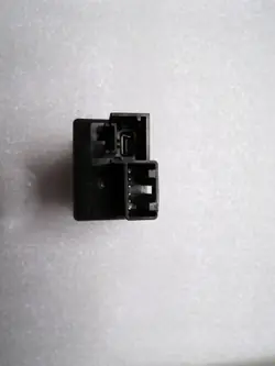 Prise USB Opel Astra K OEM 39087528 - Occasion