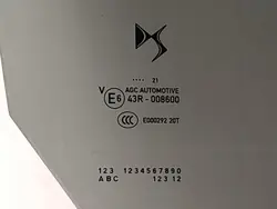 Vitre de porte sombre OEM 43R008600 Droite Arrière DS3
