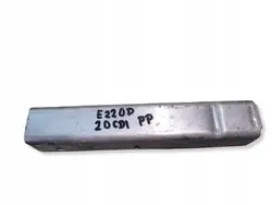 Mercedes-Benz E W238 Jäähdyttimen kiinnityspaneli OEM A2136200400