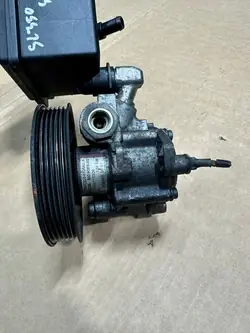 Bomba de direção assistida Mercedes SL R230 0024668601