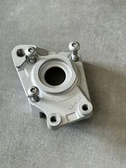 Suporte de montagem da bomba Audi Q7