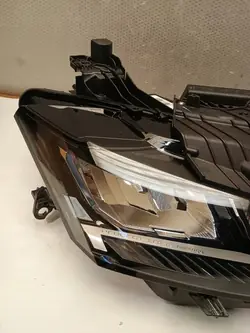 PEUGEOT 308 III 2021- REFLECTEUR LED DROIT 9839286180