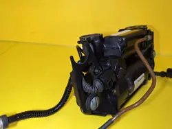Compressor de Suspensão VW Touareg 7L0698007A