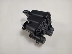 Filtre à charbon vapeur essence OEM 68184532AD Chrysler