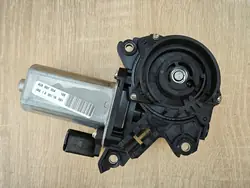 Motor de Puxar Porta Dianteira Direita Audi A7 C7 4G8837004