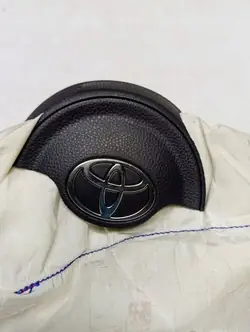 Toyota Yaris IV förarens krockkudde OEM 45130-0D660