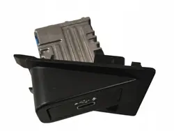 Prise USB OEM 9458489 pour BMW X3 G01