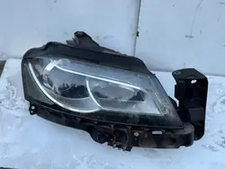 AUDI A3 8P LIFT PHARE BIXENON DROIT 8P0941004AM