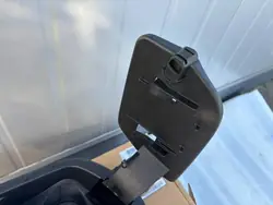 VW Passat B9 bränslelucksram OEM 3P0809702