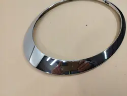 Krominen ajovalon kansi oikea OEM 7149906 MINI R56