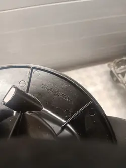 Tampa enchimento óleo Audi Q7 OEM 06M115155M - Usado