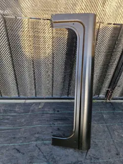 Framkvartspanel mitt OEM QHS1890 Renault Trafic III