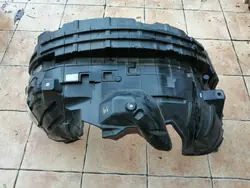 Nissan Navara NP300 vasen etulokasuoja OEM 63843-4JA0A