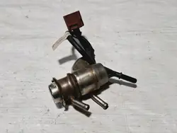 Injecteur AdBlue OEM 04L131113R pour VW Caddy 2.0 TDI