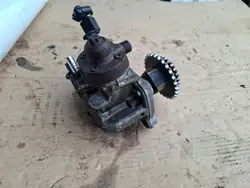BMW N57 ruiskutuspumppu OEM 7823470 - Käytetty