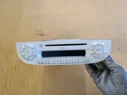 Radio Fiat 500 OEM 7355341820 - Unité OE d'occasion