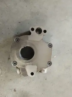 Pompe à huile Jeep Liberty Cherokee KJ 3.7 OEM 35635636